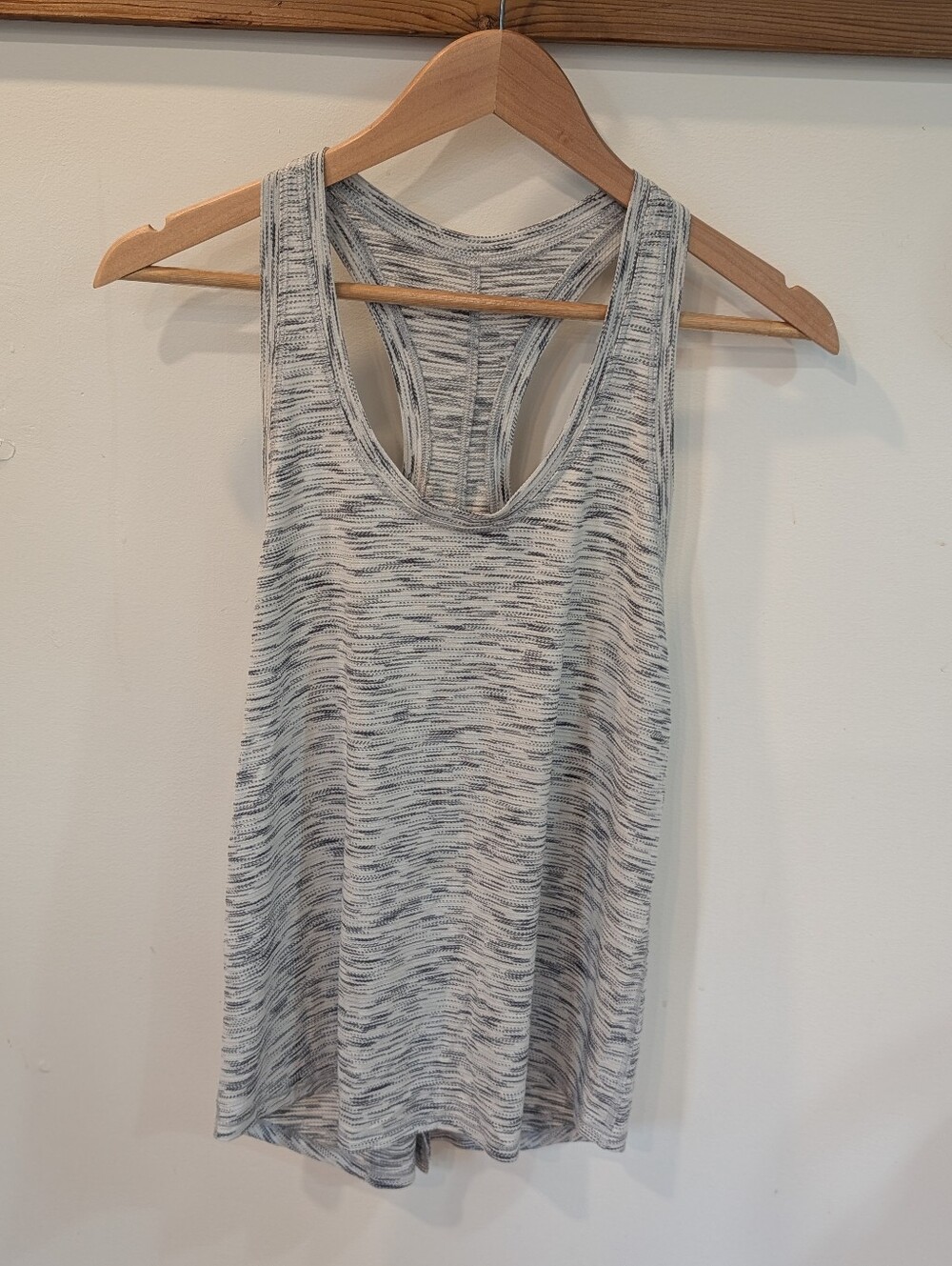 lululemon Racerback Tank Top - Light Gray